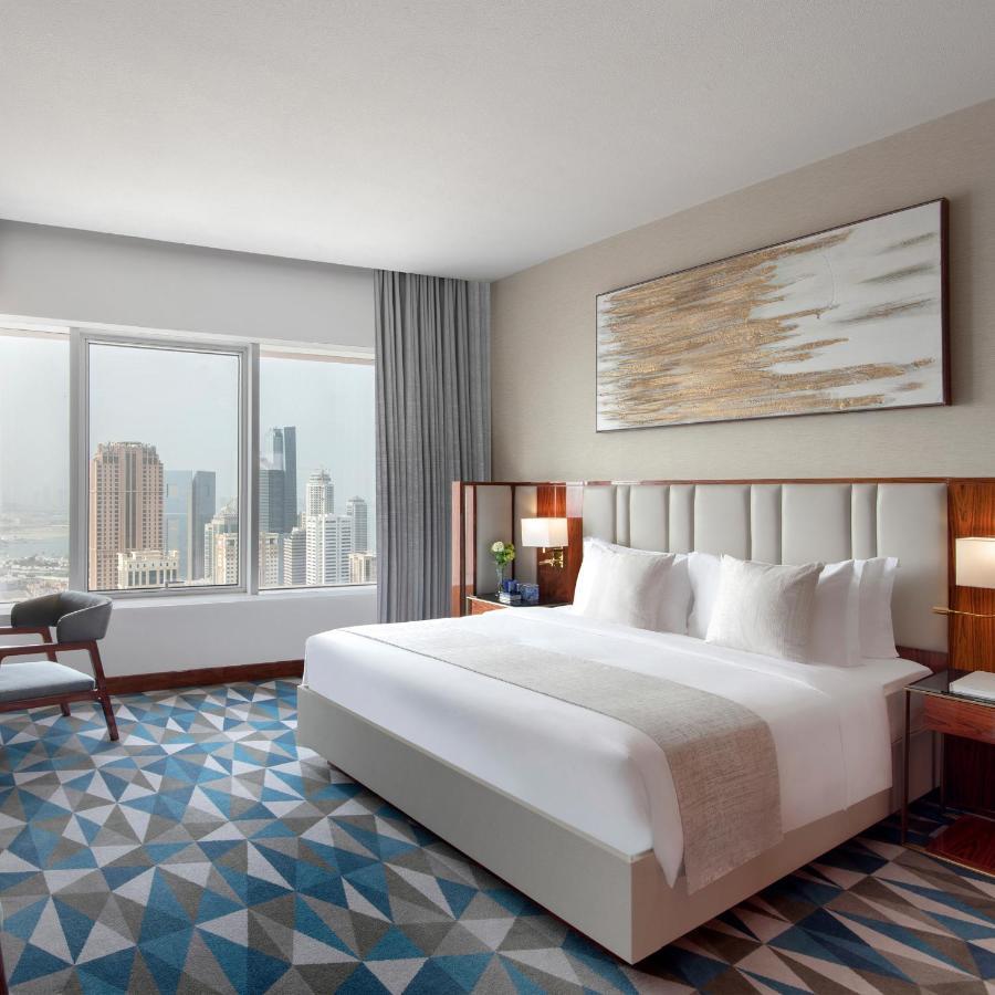 The Bentley Luxury Hotel & Suites Doha Exterior foto